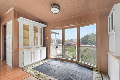 Discover a great investment opportunity in Lake Granbury Harbor - photo 8