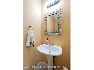Welcome to 93 Shale Street! Amazing 1-family, 4-bedroom, 4-bath - photo 12