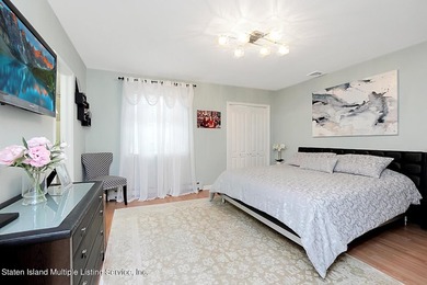 Welcome to 93 Shale Street! Amazing 1-family, 4-bedroom, 4-bath - photo 15