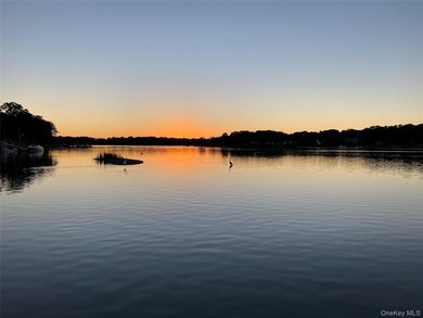 Waterfront living designed for effortless coastal comfort - photo 17