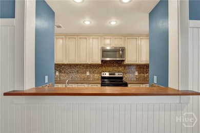 Amazing 2Bd / 2Ba Condo located in the Heart of Savannah's - photo 20