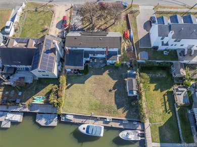 (private lake, pond, coastal) Home For Sale in Shirley New York