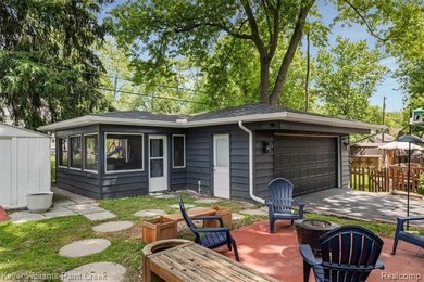 Welcome to 3815 Edgecrest St, a beautiful home in the heart of - photo 27