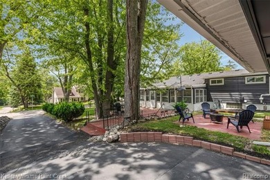 Welcome to 3815 Edgecrest St, a beautiful home in the heart of - photo 29