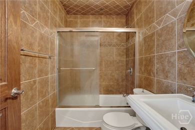Amazing 2Bd / 2Ba Condo located in the Heart of Savannah's - photo 30