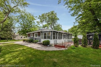 Welcome to 3815 Edgecrest St, a beautiful home in the heart of - photo 32