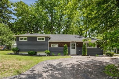 Welcome to 3815 Edgecrest St, a beautiful home in the heart of - photo 34