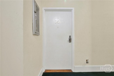 Amazing 2Bd / 2Ba Condo located in the Heart of Savannah's - photo 35