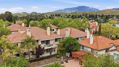 Welcome to this bright and open home in the desirable GATED - photo 36
