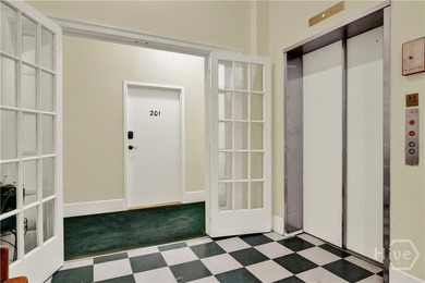 Amazing 2Bd / 2Ba Condo located in the Heart of Savannah's - photo 38