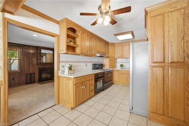 Meticulously maintained 2-story home in sought-after Poplar - photo 10