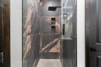 Discover modern living in this beautifully designed 4-bedroom, 2 - photo 10