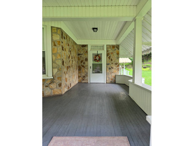 WOW! The Sellers are providing a 1-year Buyer's home warranty