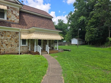 WOW! The Sellers are providing a 1-year Buyer's home warranty