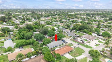 Exceptional investment opportunity! This CBS duplex features two - photo 16