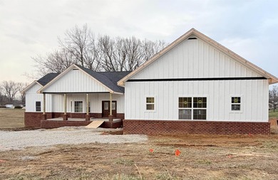 New construction in Stone Crest Golf Community! This 4-bed, 3 - photo 1