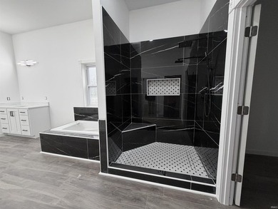 New construction in Stone Crest Golf Community! This 4-bed, 3 - photo 9