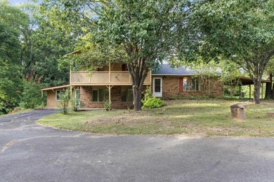 (private lake, pond, creek) Home For Sale in Greenbrier Arkansas