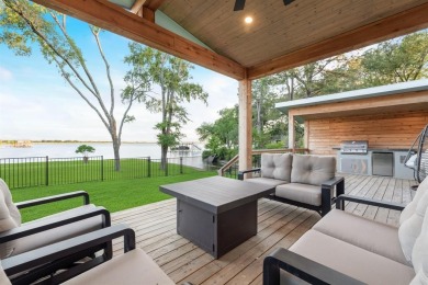 Lake Home For Sale in Star Harbor, Texas