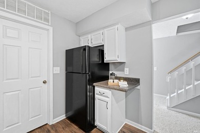 Low-maintenance living awaits at 3622 N. Lakeside Dr. in the - photo 14