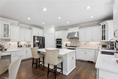 Experience elevated living in this fully renovated luxury estate - photo 15