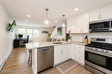 Welcome to 102 Cebra Avenue! This spacious 2-3 bedroom - photo 15
