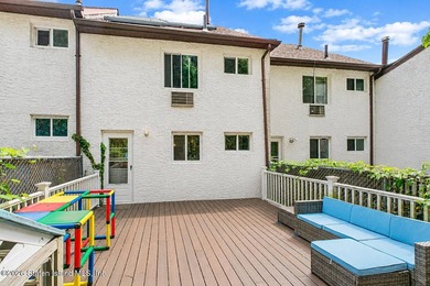 Welcome to 102 Cebra Avenue! This spacious 2-3 bedroom - photo 25