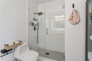 Experience elevated living in this fully renovated luxury estate - photo 30