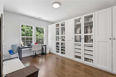 Experience elevated living in this fully renovated luxury estate - photo 31