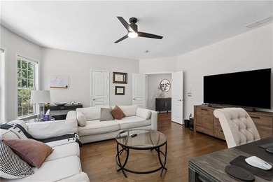 Experience elevated living in this fully renovated luxury estate - photo 35