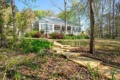Welcome to your fisherman's dream in the highly sought-after - photo 1