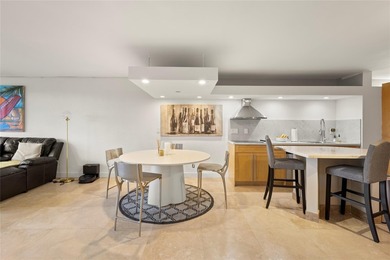 Move-In Ready. This extra-large, fully updated corner unit - photo 4
