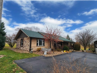 (private lake, pond, creek) Home For Sale in Chariton Iowa