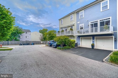 Front-row waterfront living with no other homes between you and - photo 45