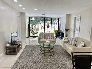 Beautiful villa located in the heart of Lake Worth within a - photo 8