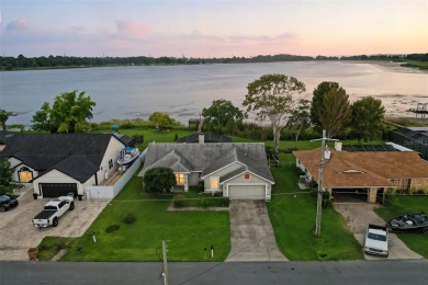 Lake Home Sale Pending in Kissimmee, Florida