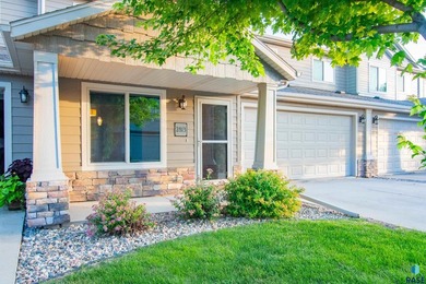 Enjoy easy, low-maintenance living in desirable southeast Sioux - photo 19