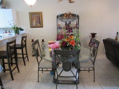 Well maintained duplex with great location with easy access to - photo 10