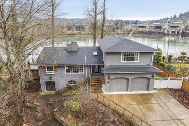 Willamette River - Clackamas County Home For Sale in Westlinn Oregon