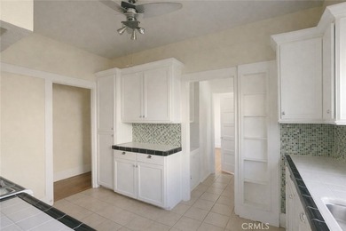 925 S Grand Ave - photo 2