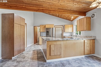 Enjoy the beauty of the Pacific Northwest in this custom-built 4 - photo 14