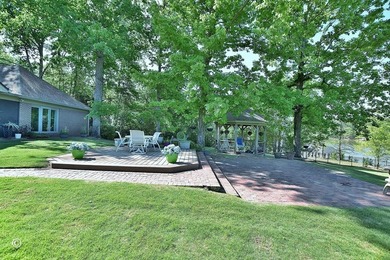 AN UNRIVALED WATERFRONT LEGACY IN GREEN ISLAND HILLS Experience - photo 6