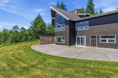 Enjoy the beauty of the Pacific Northwest in this custom-built 4 - photo 41