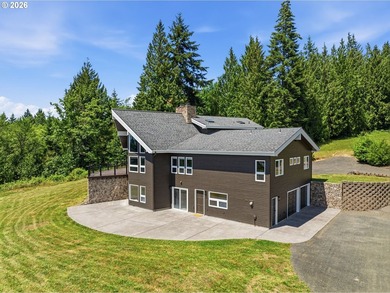 Enjoy the beauty of the Pacific Northwest in this custom-built 4 - photo 42