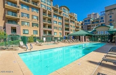 ELEGANT 2-STORY TOWNHOME in the Prestigious Willow Historic