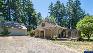 A Bumpable Offer has Been Accepted. This beautiful 2,908 sqft