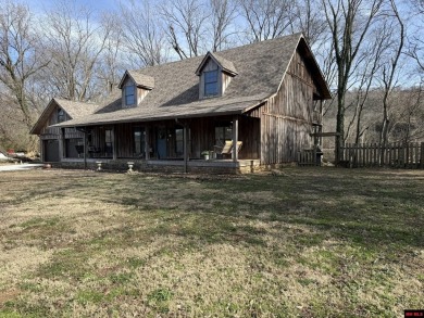 150' of White River frontage with easy walk to the water! 3 - Lake Home For Sale in Mountain View, Arkansas