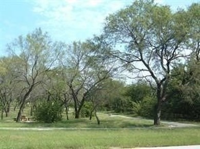 Beautiful residential lot where you can come and build your - photo 1