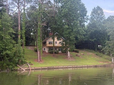 Prime waterfront opportunity in Sunset Acres featuring 3 - photo 1