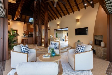 Welcome to Hale Laule'a, the House of Peace. A property that is - photo 8